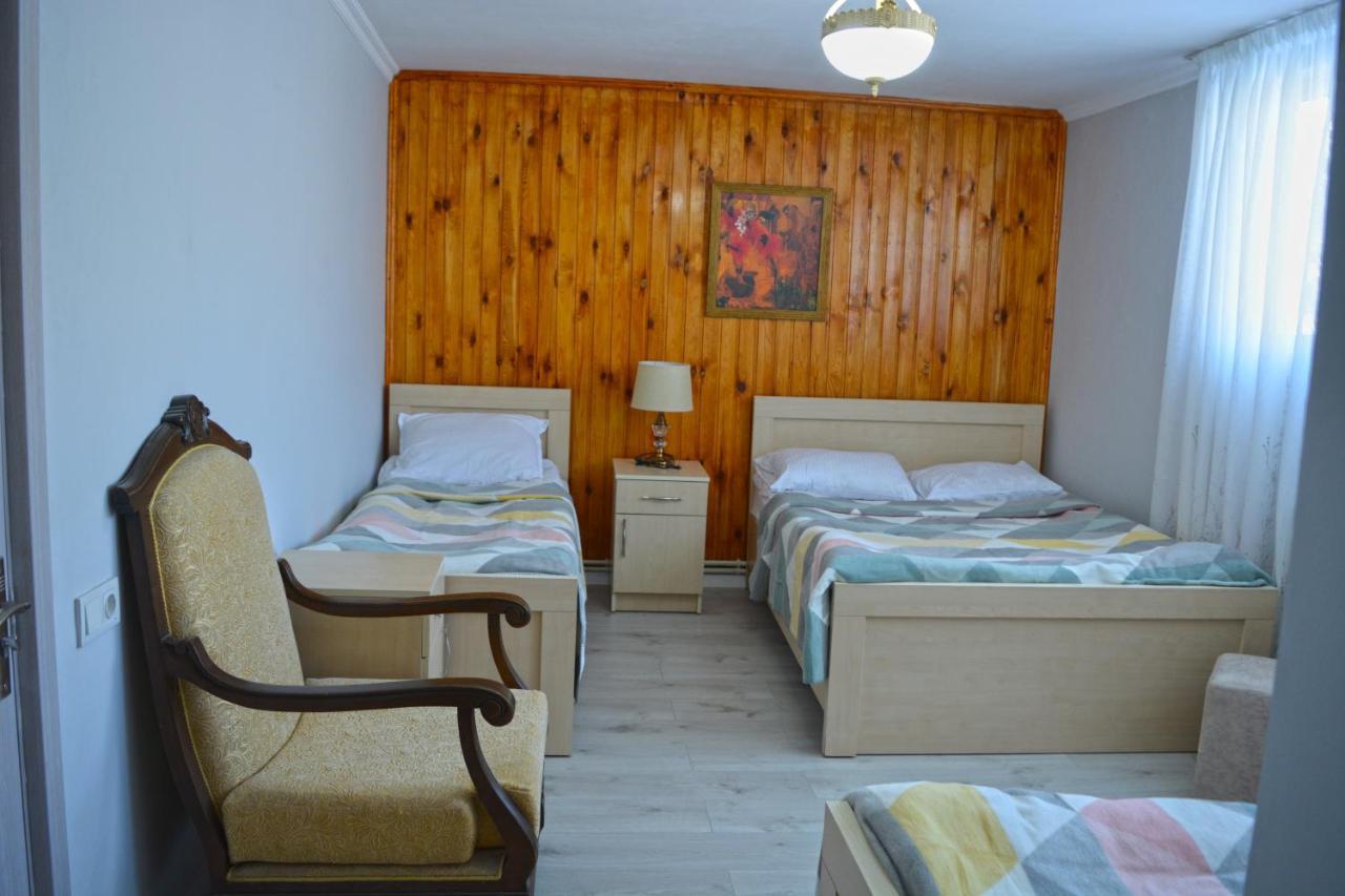 Guesthouse Of Manoni Ratiani Mestia Ngoại thất bức ảnh
