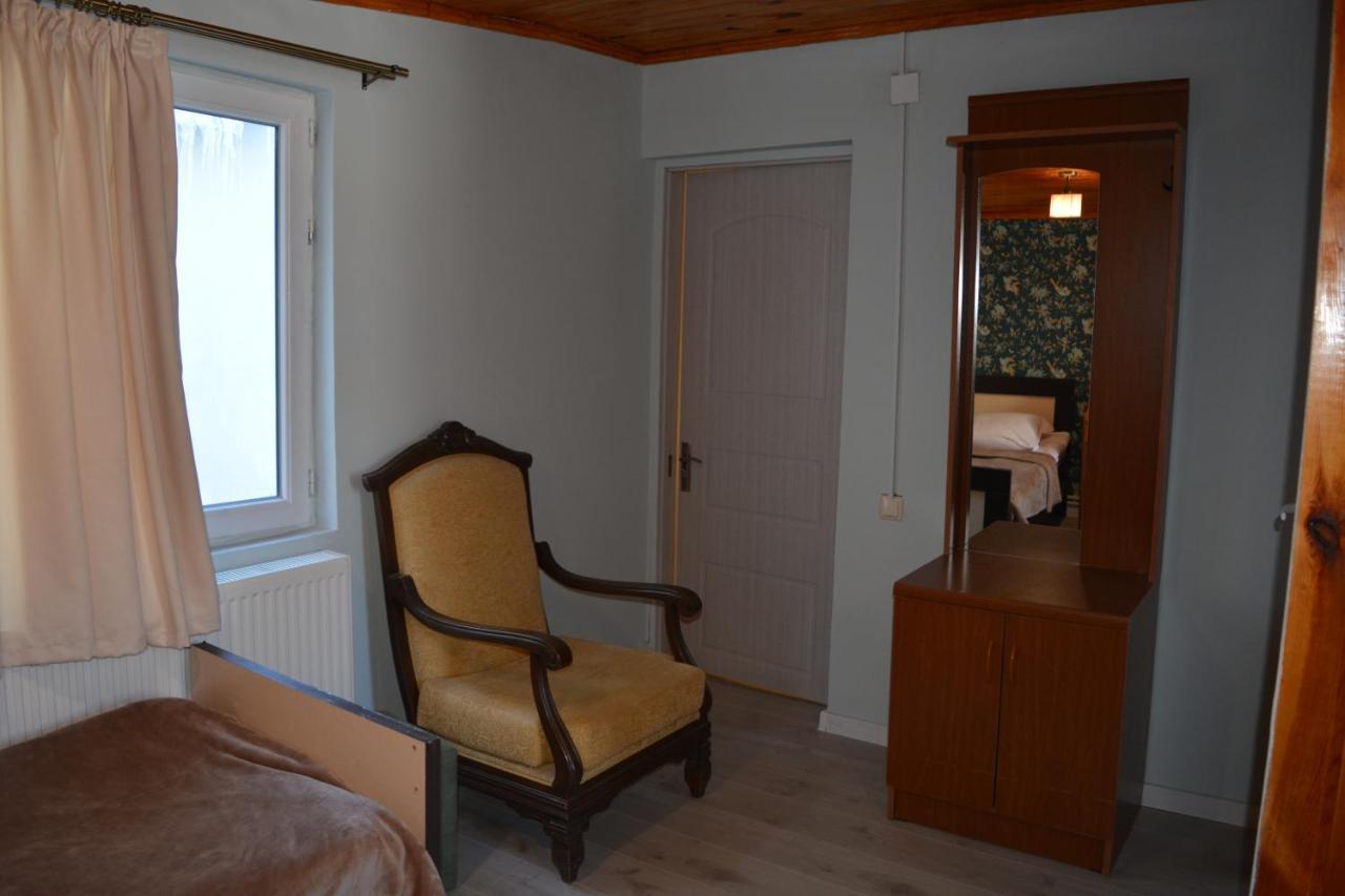 Guesthouse Of Manoni Ratiani Mestia Ngoại thất bức ảnh