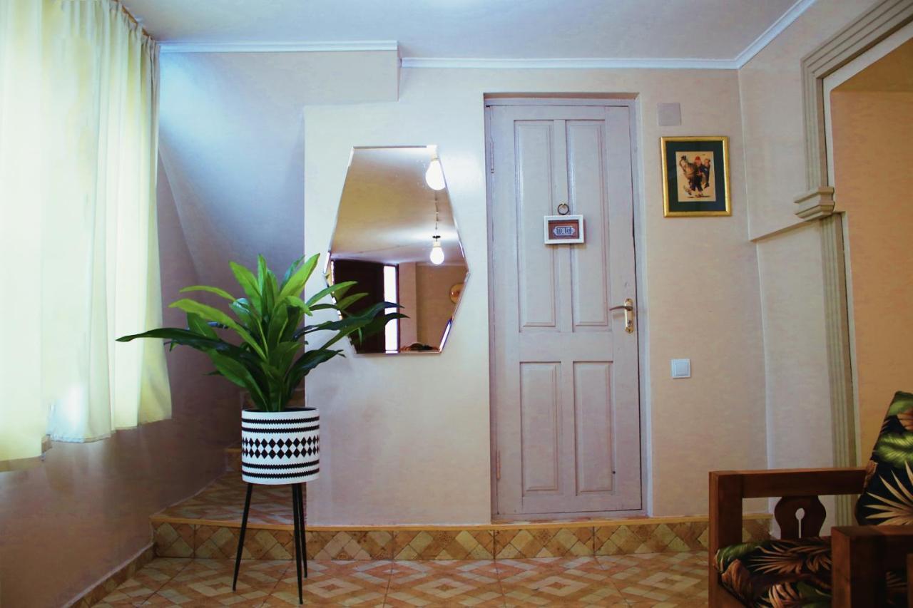 Guesthouse Of Manoni Ratiani Mestia Ngoại thất bức ảnh