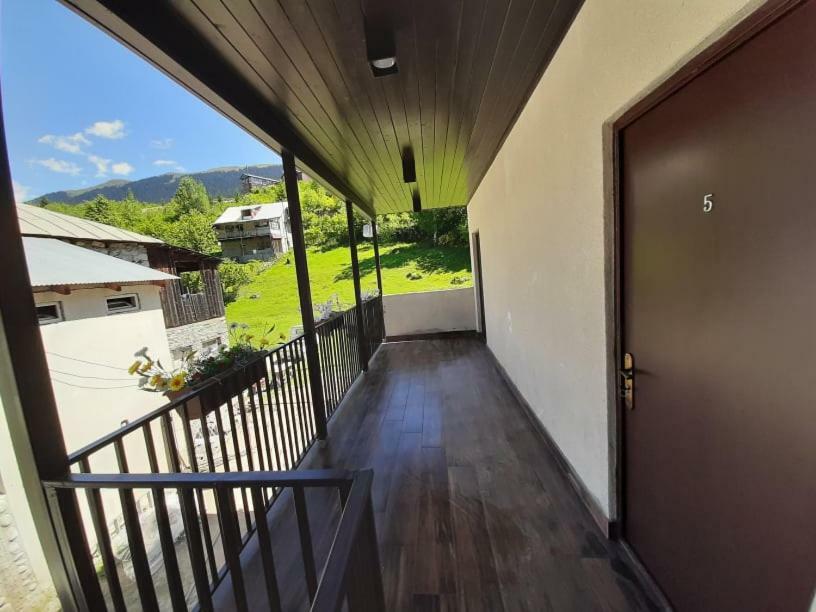 Guesthouse Of Manoni Ratiani Mestia Ngoại thất bức ảnh